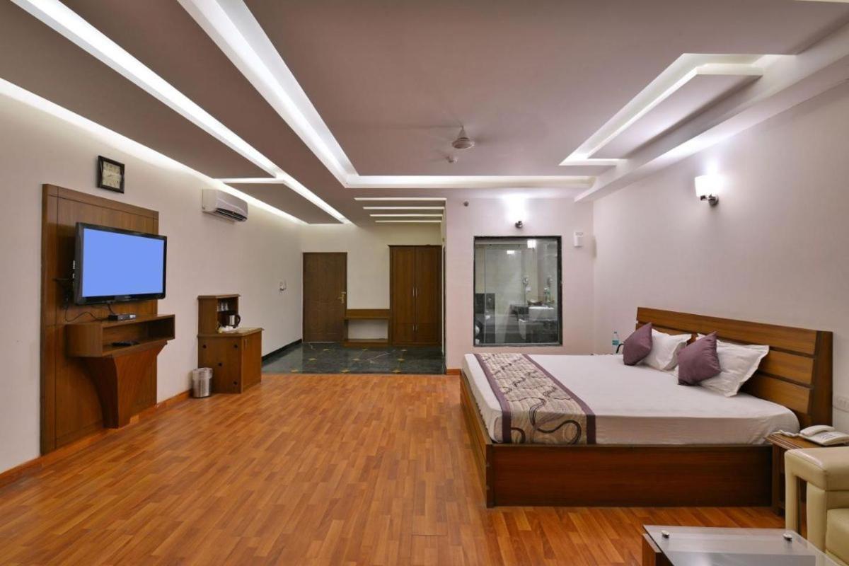 Modi Hotel & Resorts Pinjaur Екстериор снимка