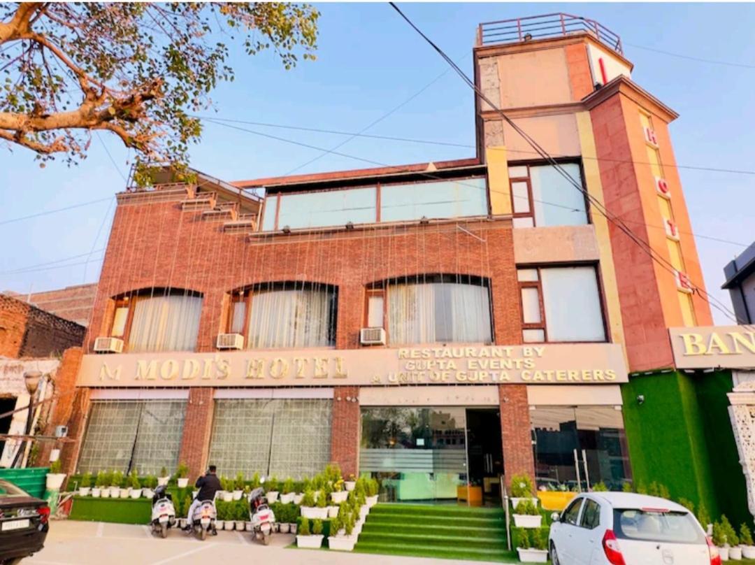 Modi Hotel & Resorts Pinjaur Екстериор снимка