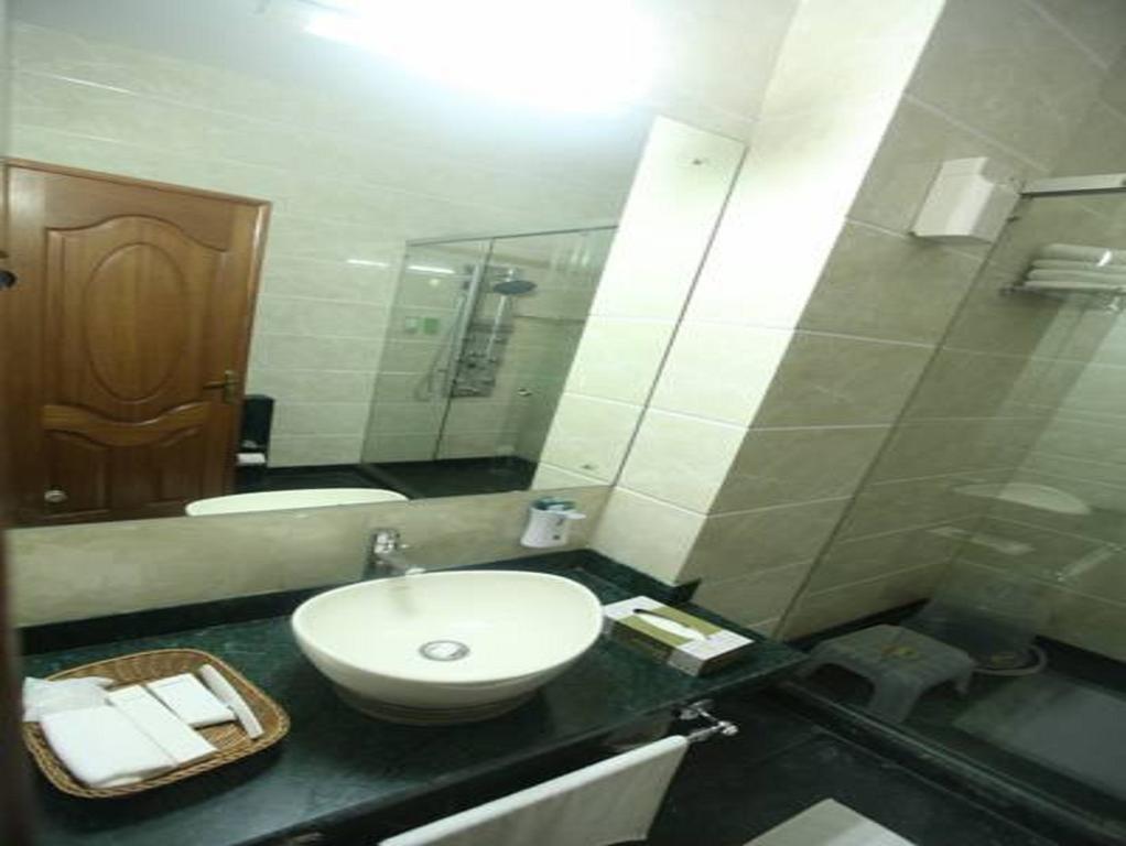 Modi Hotel & Resorts Pinjaur Стая снимка