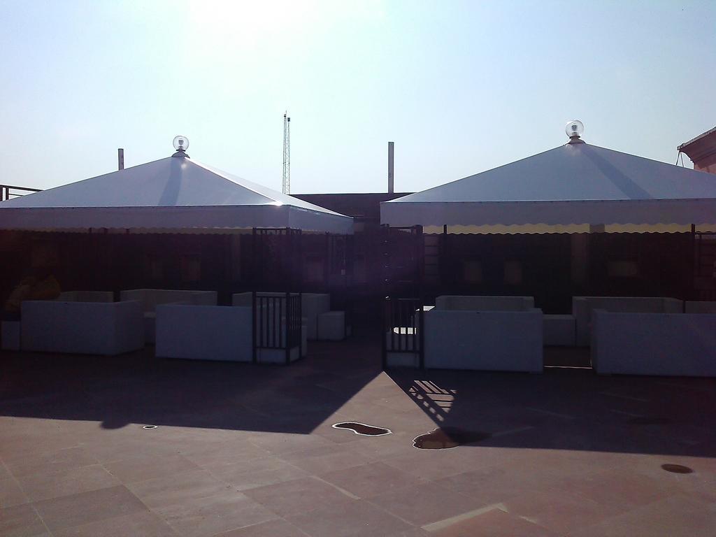 Modi Hotel & Resorts Pinjaur Екстериор снимка