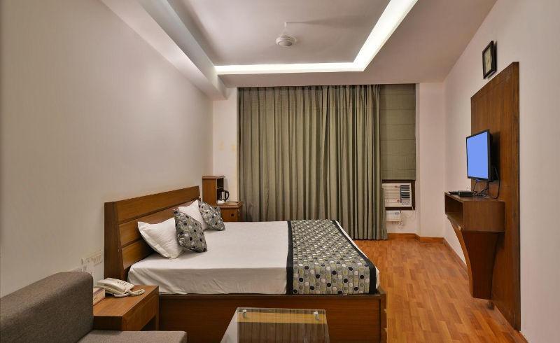 Modi Hotel & Resorts Pinjaur Екстериор снимка